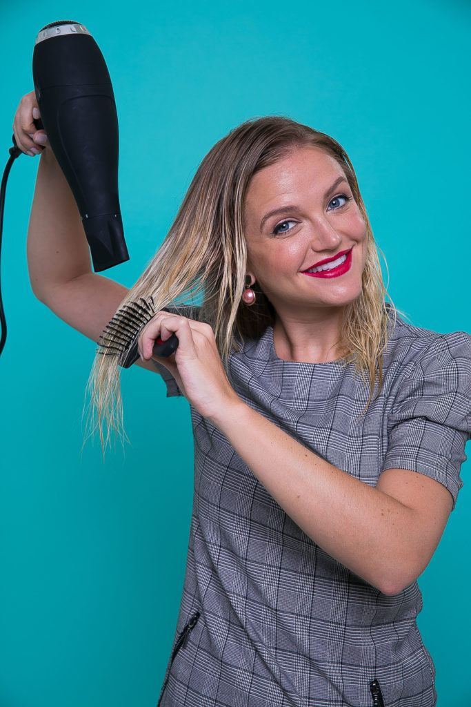 modelo ilustra matéria sobre como fazer victory rolls