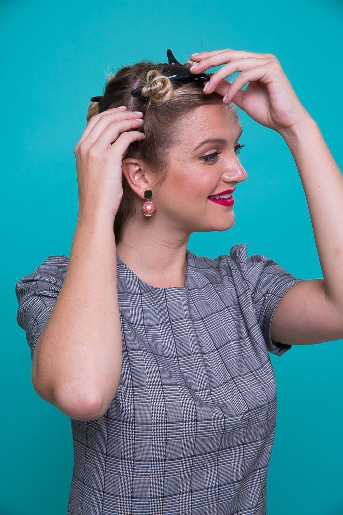 modelo ilustra matéria sobre como fazer victory rolls
