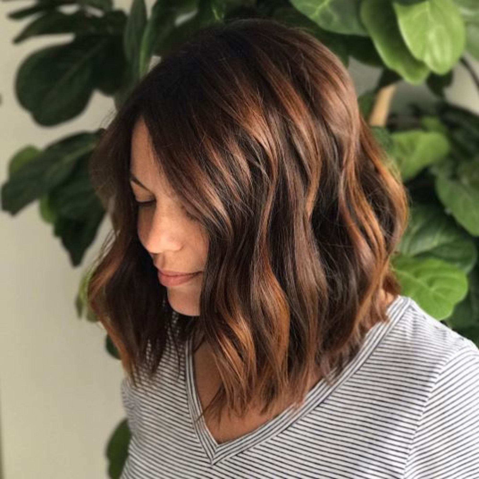 Ruivo suave e quente: conheça a tendência copper caramel