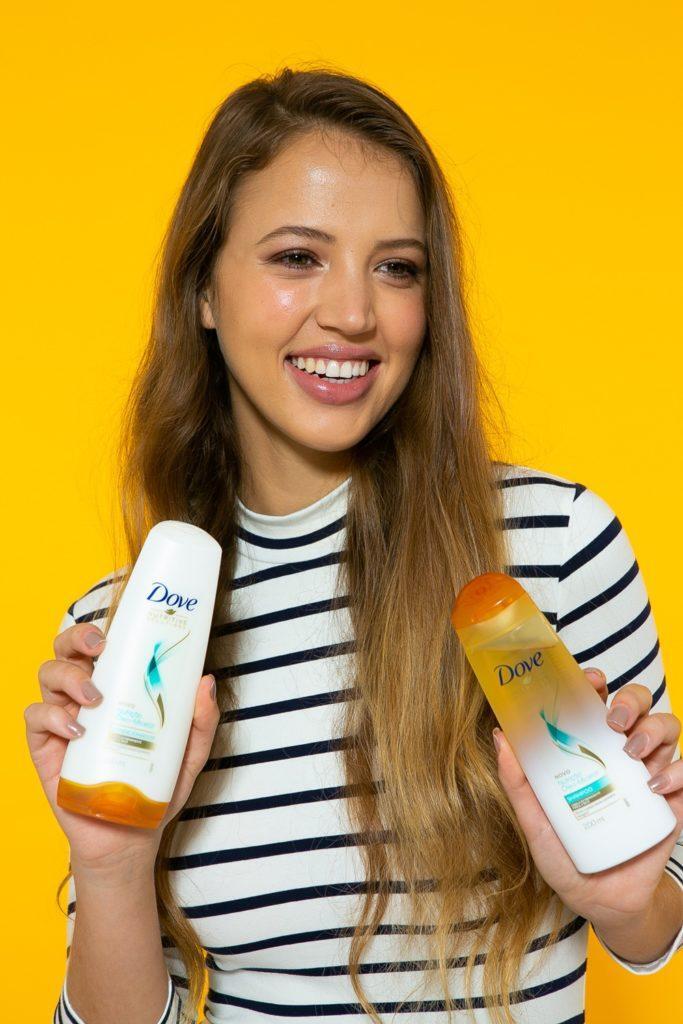 cabelo liso lavado com produtos dove