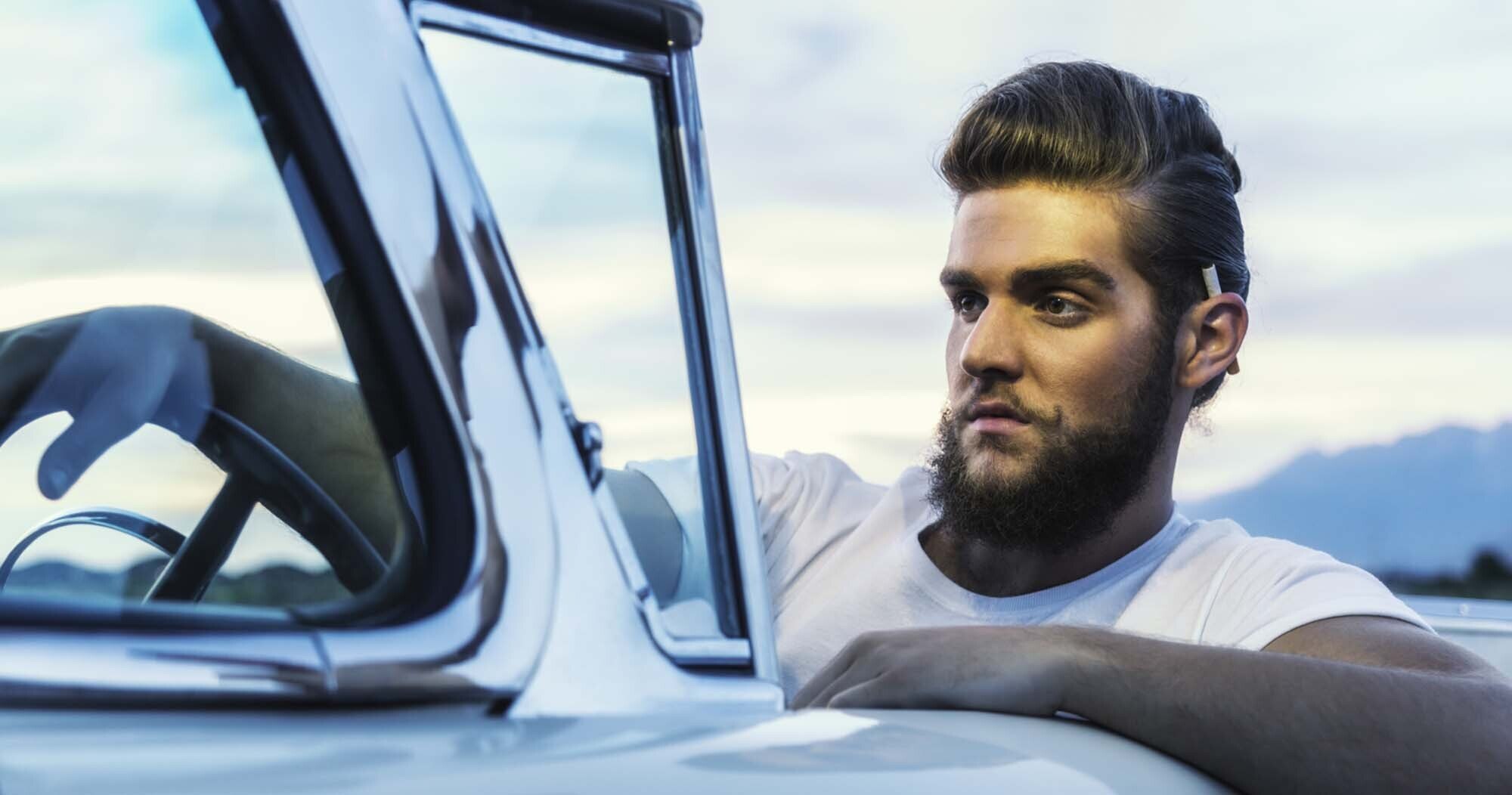 modelo com um dos cortes de cabelo estilo sertanejo