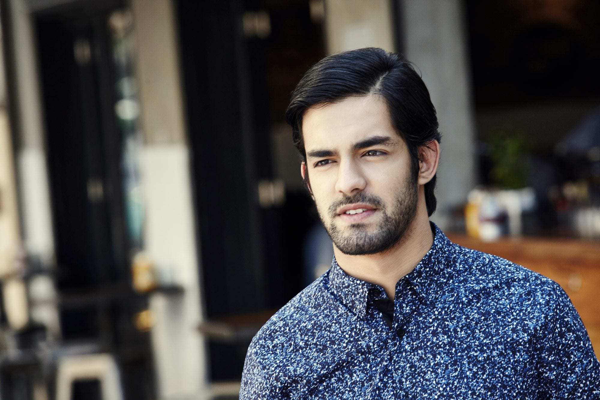 modelo com um dos cortes masculinos para casamento 2018
