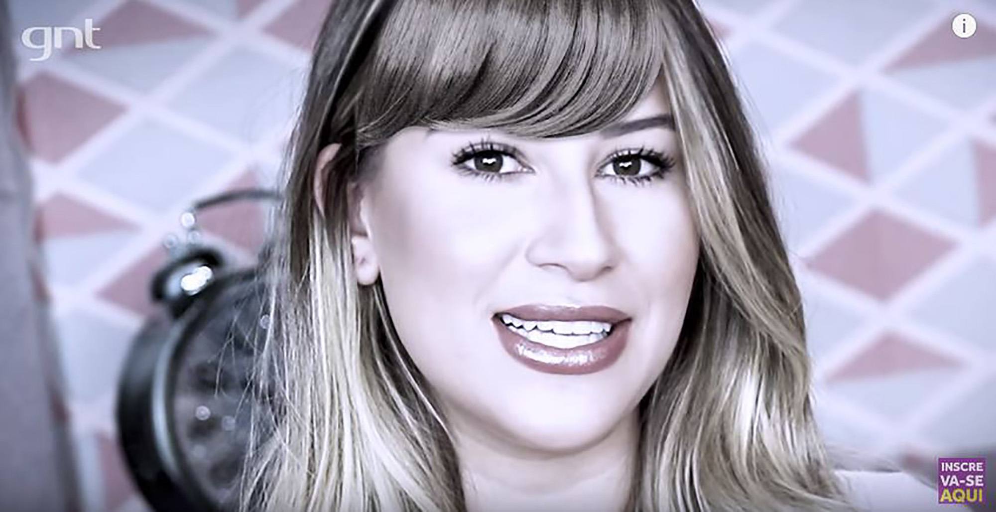 Niina Secrets com look com franja