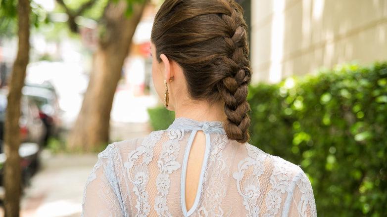 Cabelo liso comprido trançado