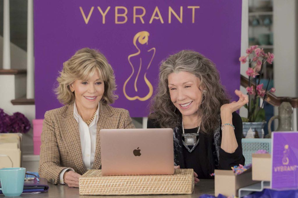 foto de penteados de grace and frankie 04