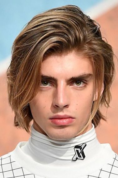 modelo de quantidade de produto em cabelo masculino