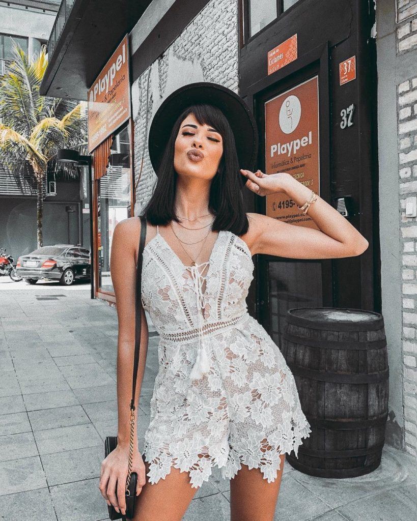 Cabelo liso com chapeu da Thalita Ferraz