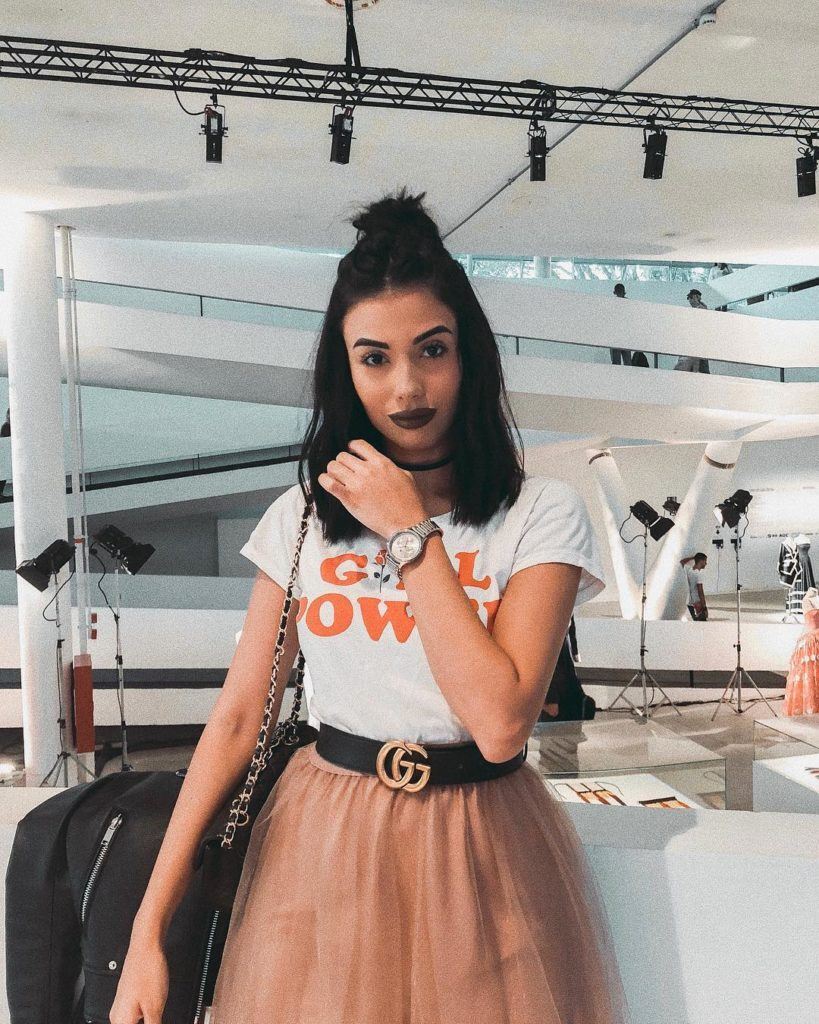 Cabeli liso semi preso da Thalita Ferraz