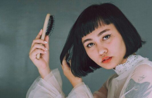 5 cuidados diários para evitar o couro cabeludo oleoso