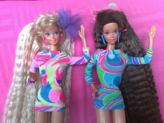 Barbies Maxi Hair com cabelos longos