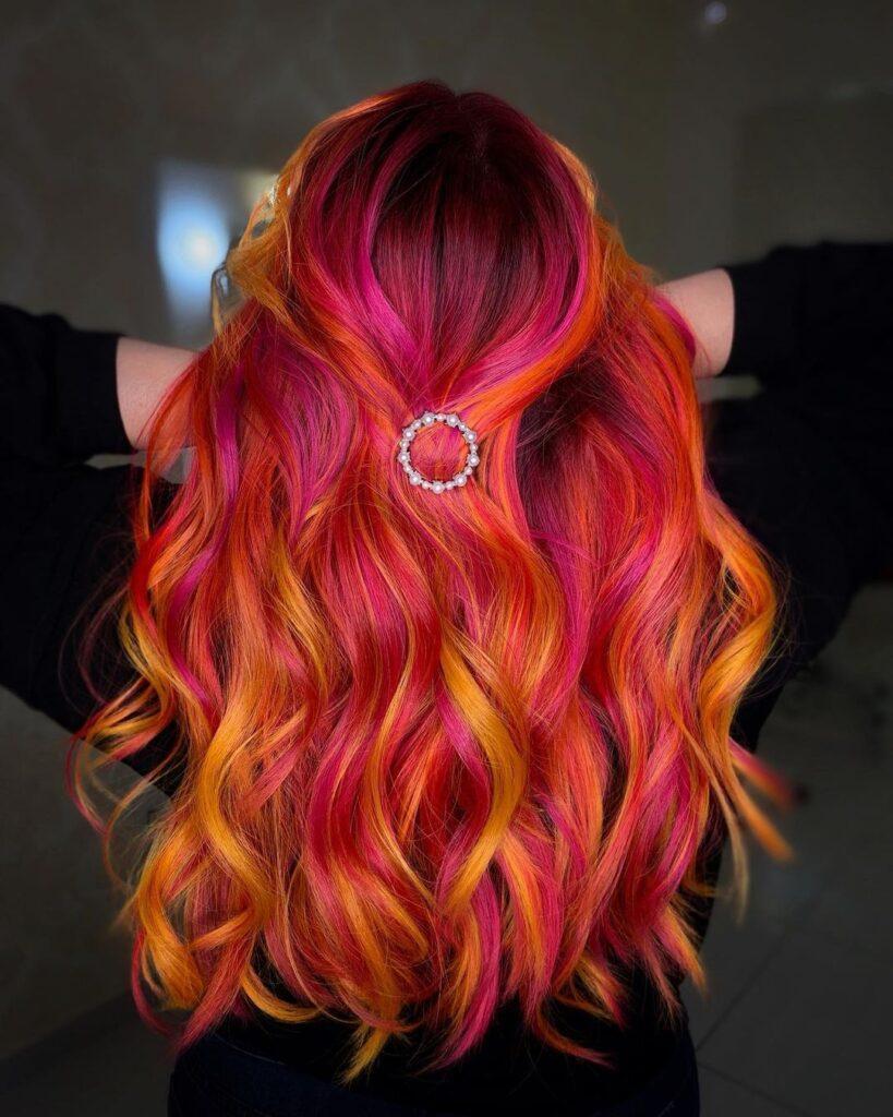 cabelos vermelhos mechas de diferentes tons
