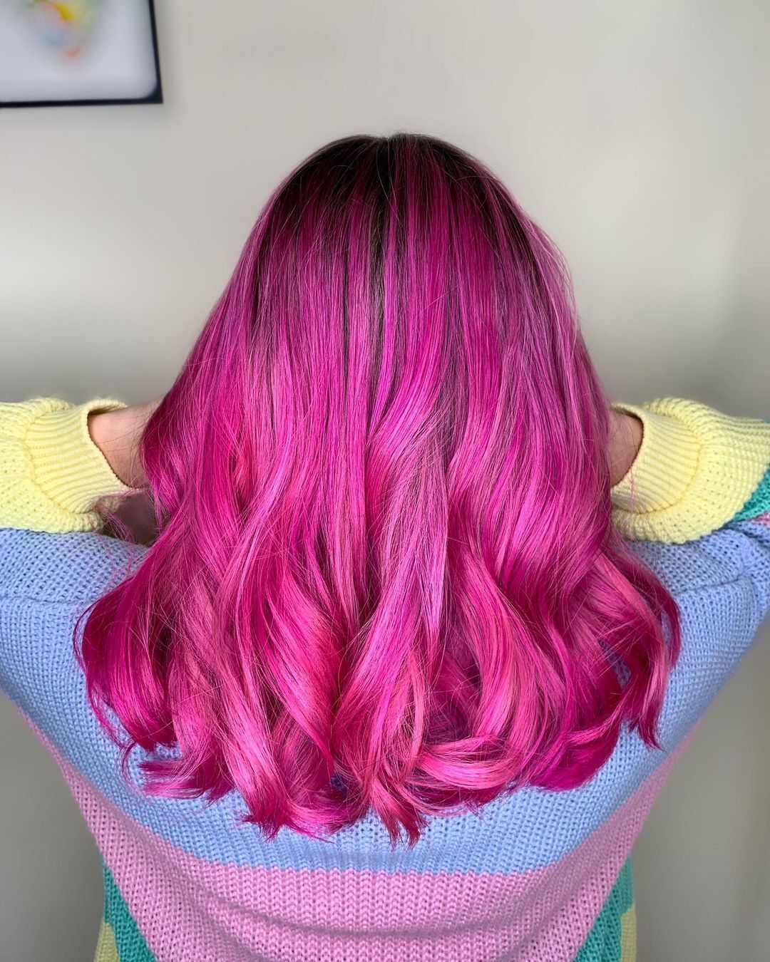 Cabelo na cor rosa colorido