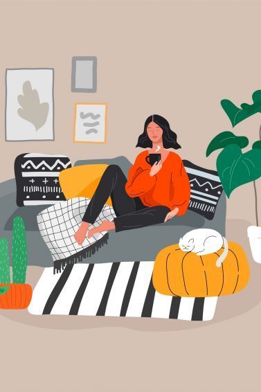 Ilustração de mulher sentada no sofá tomando um chá quente