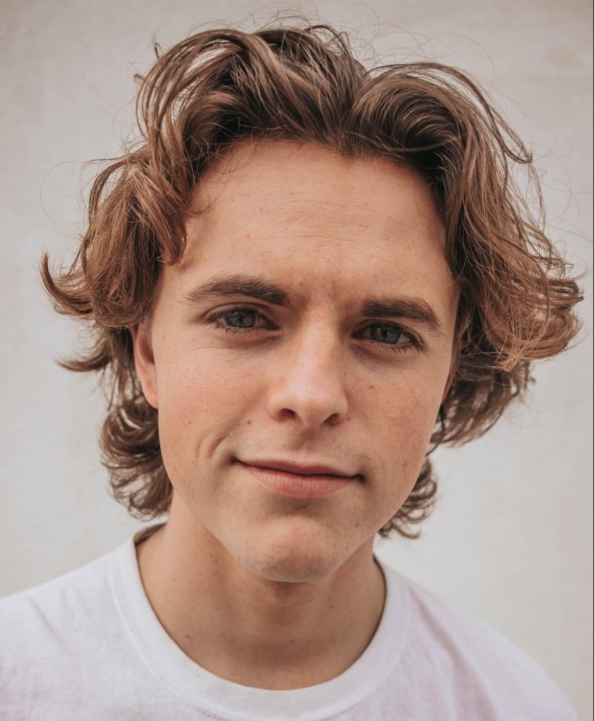 Como deixar o cabelo masculino crescer: seu guia completo!