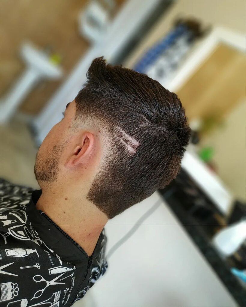 corte-de-cabelo-colombiano-com-risco-lateral