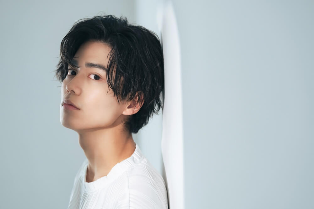 おしゃれなメンズパーマヘアを紹介！毎日のスタイリングでおしゃれを格上げしよう