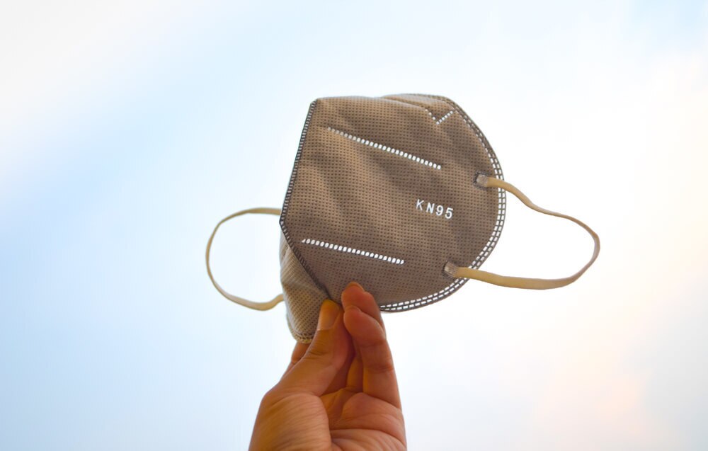 メンズのマスクコーデは色がポイント！選び方やおすすめのコーデを紹介