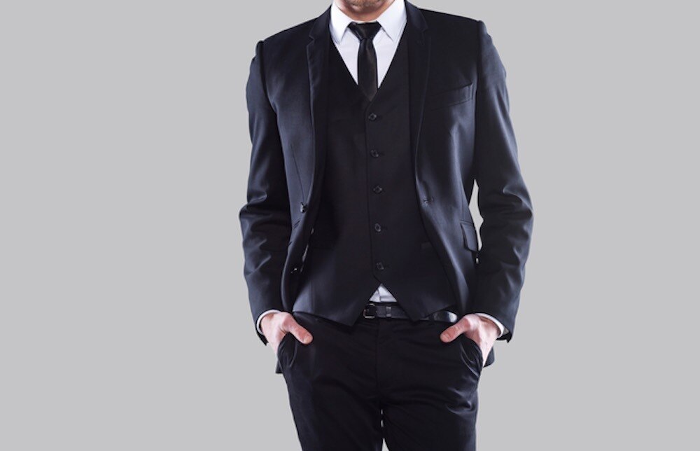 卒業式のコーデ術。メンズスーツの選び方やおしゃれに決めるコツ