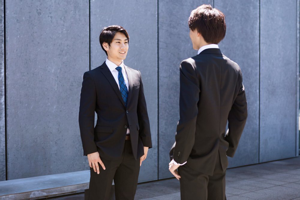 【入学式】大学生・高校生男子の服装｜スーツや小物の選び方、身だしなみを解説