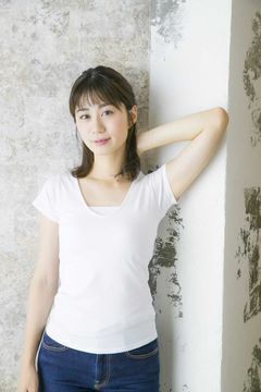 【AXE Lab. 恋愛インタビュー#5】小川優衣に聞く、あなたが恋に落ちる瞬間とは？