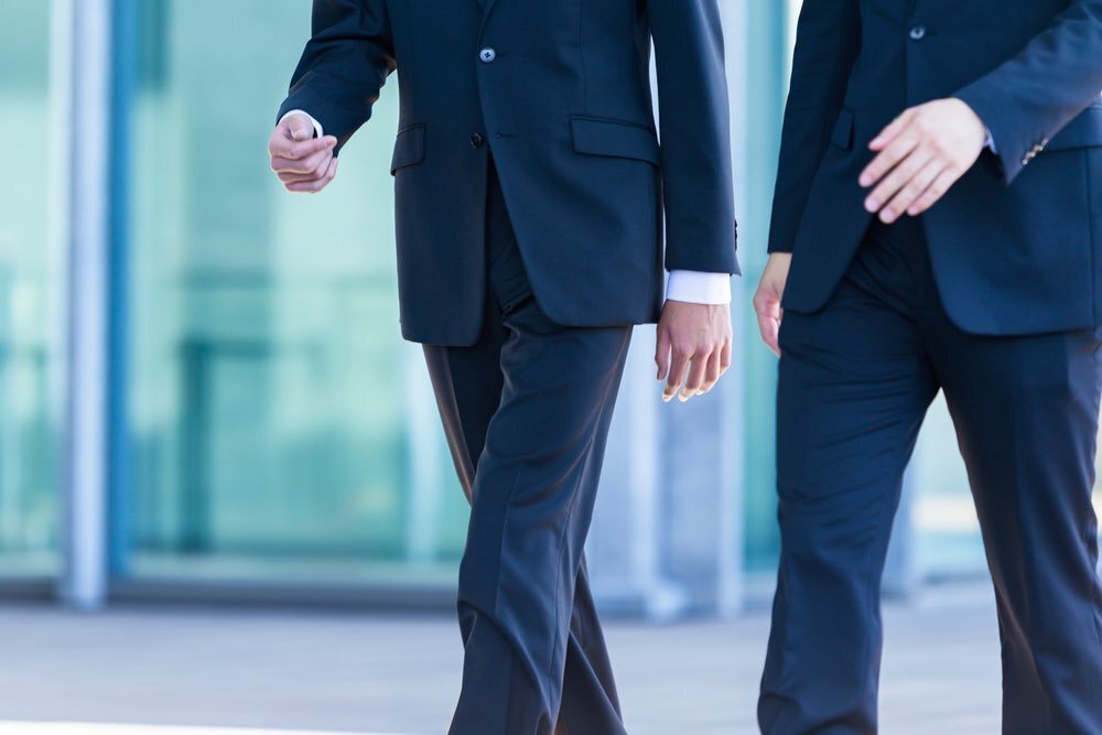 【入学式】大学生・高校生男子の服装｜スーツや小物の選び方、身だしなみを解説