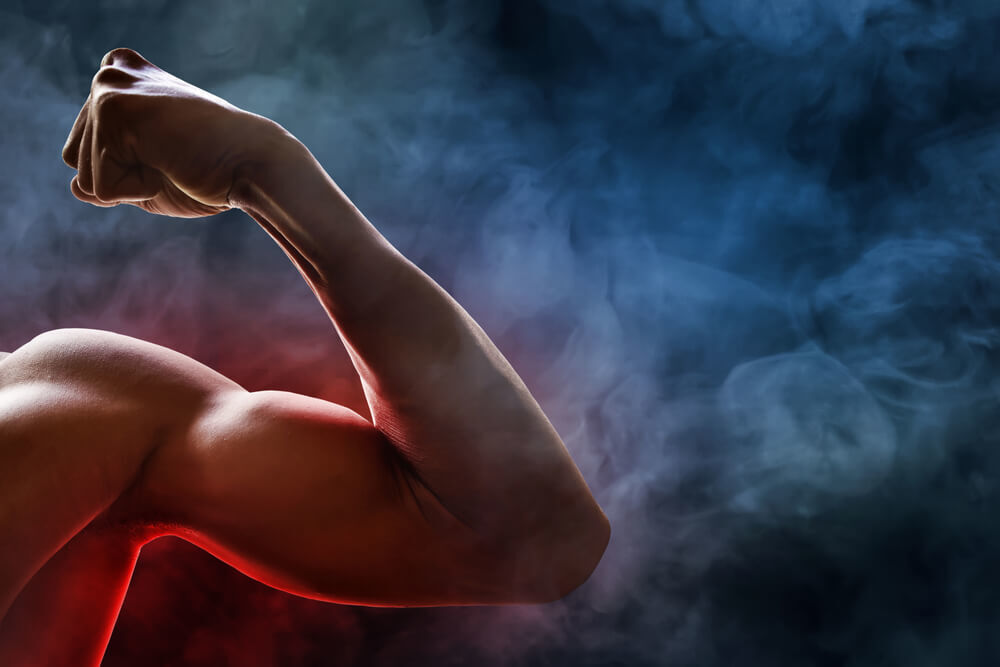 【トレーナー監修】筋肉をつけるとモテる理由は？女性が好きな部位や筋トレ方法も解説