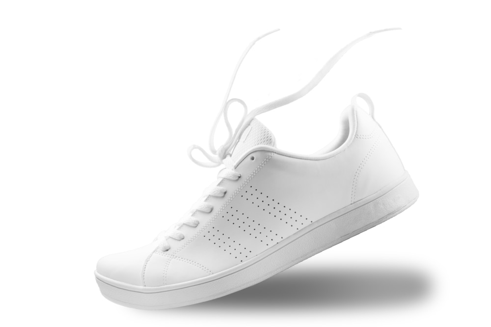 足元を爽やかに！メンズにおすすめの白スニーカーコーデをチェック