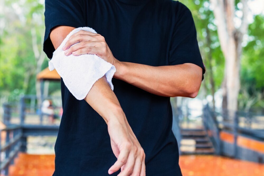 汗のニオイ対策5選｜臭う原因や注意すべき他の体臭についても解説