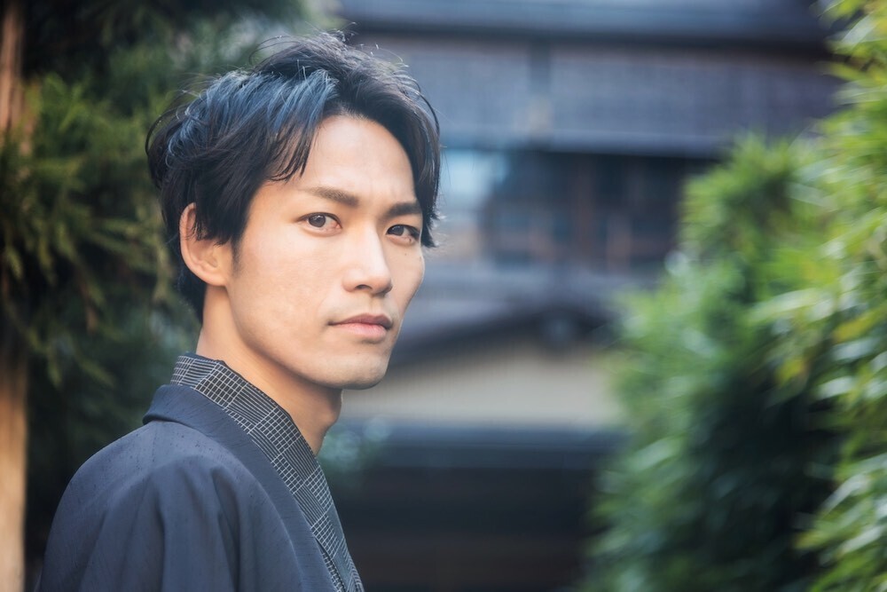 【ヘアメイク監修】面長メンズに似合う髪型。トレンドのセンター分けも紹介