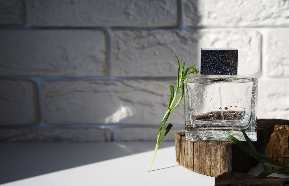 いい香りのする男性になるには？女性に好まれる香りの種類も解説