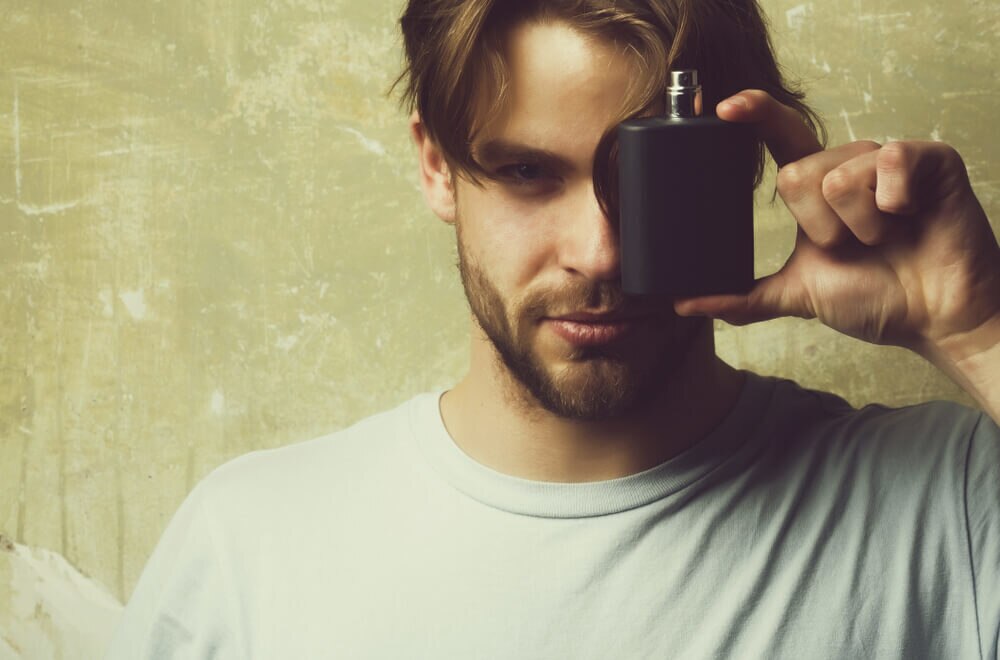 ニオイが気になる部分とは？20代男性におすすめの体臭対策と注意点