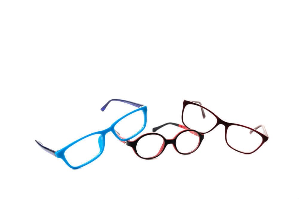 【メンズ】おしゃれなメガネの選び方。フレームや色で印象ががらりと変わる！