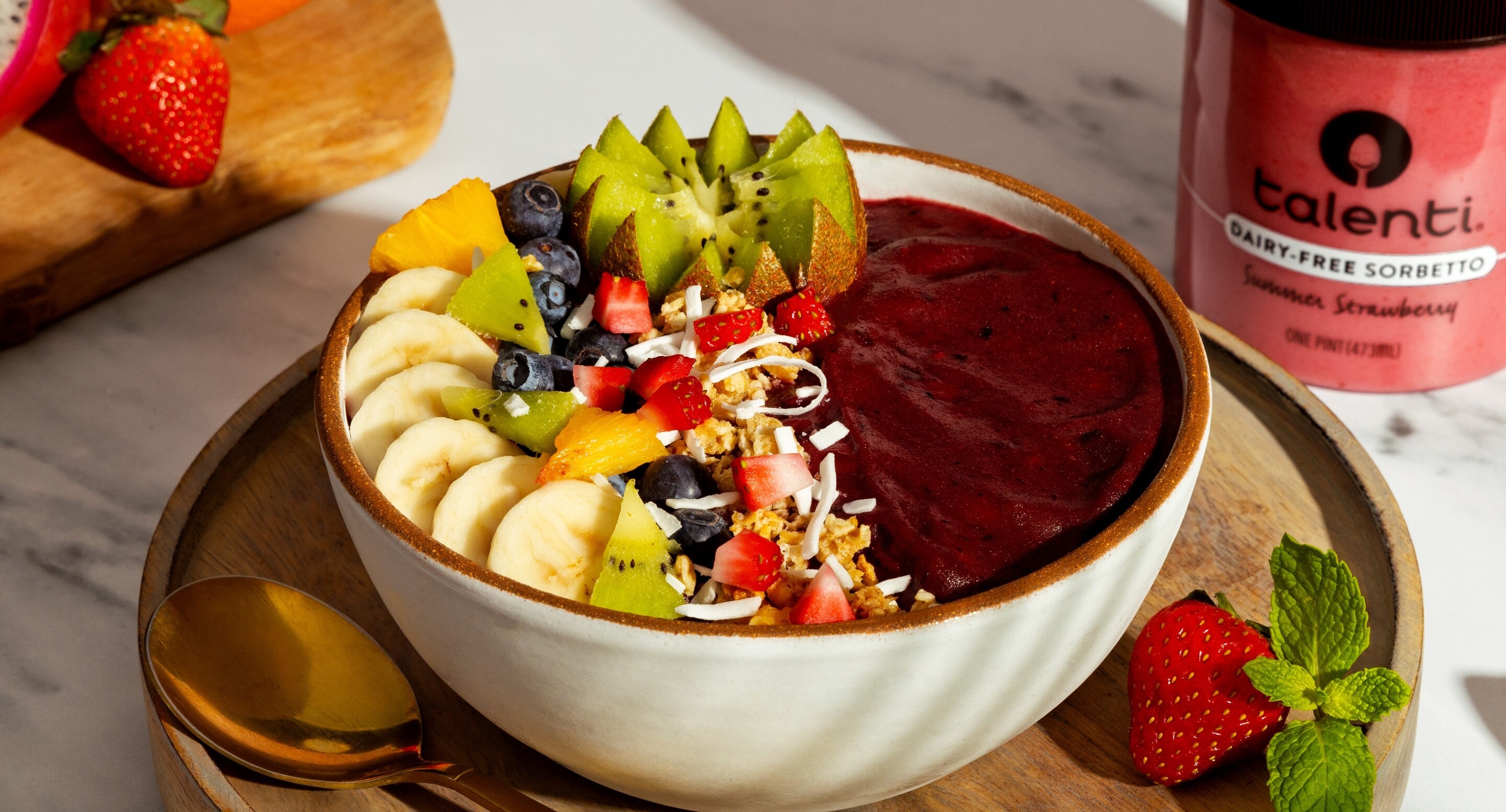 Strawberry Açaí Smoothie Bowl