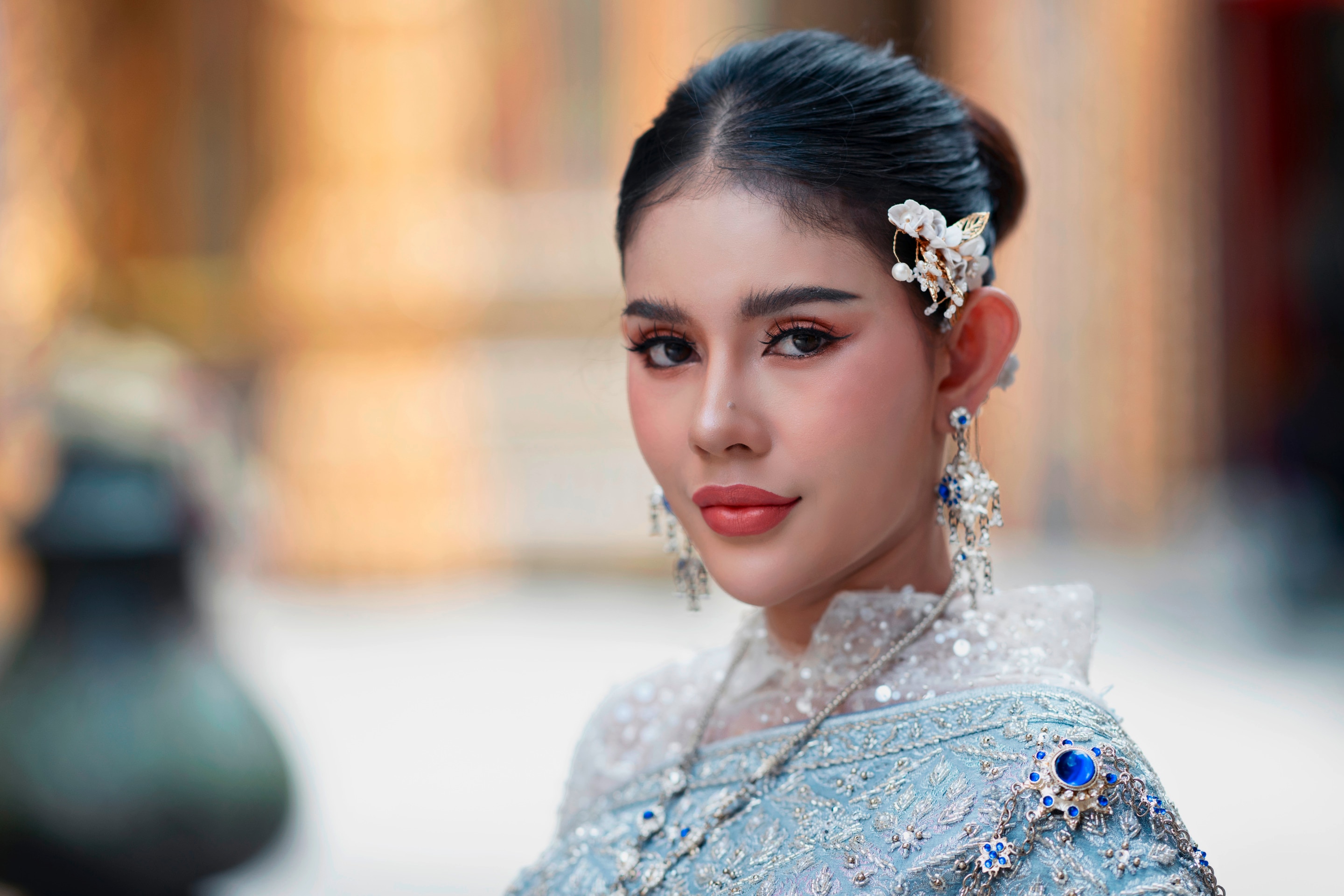 ไอเดียทรงผมเจ้าสาวหน้ากลม ชุดไทยประยุกต์ สไตล์ผมยาว