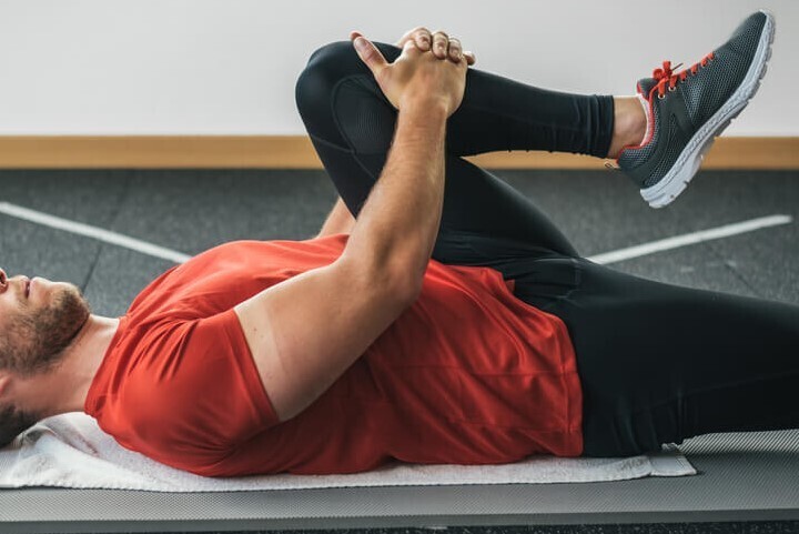 運動後にクールダウンをする意味と効果。簡単にできる、おすすめストレッチも紹介