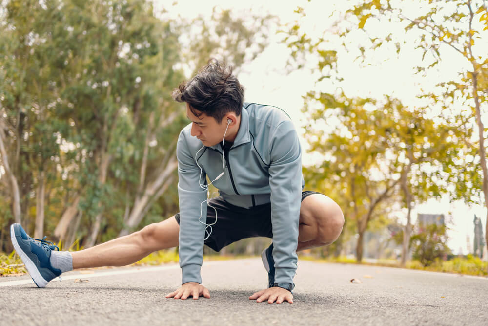 運動後にクールダウンをする意味と効果。簡単にできる、おすすめストレッチも紹介