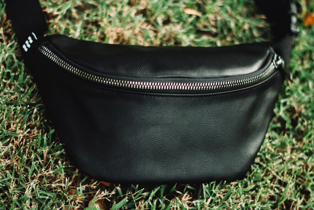 メンズショルダーバッグの選び方！おしゃれで快適なバッグとは