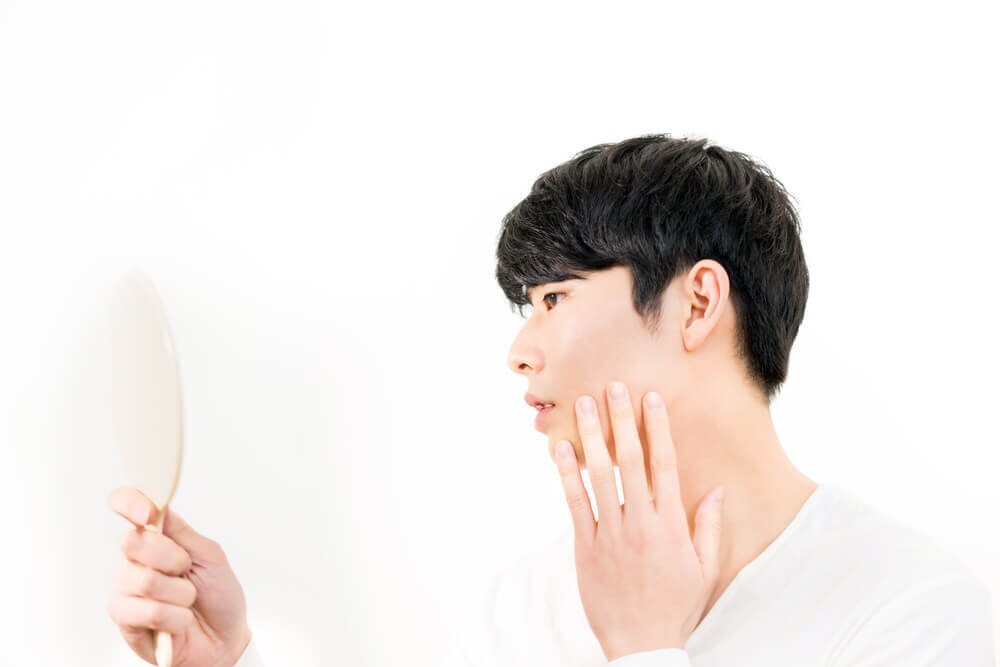 【スキンケア初心者必見】メンズ化粧水の選び方や正しい付け方を解説