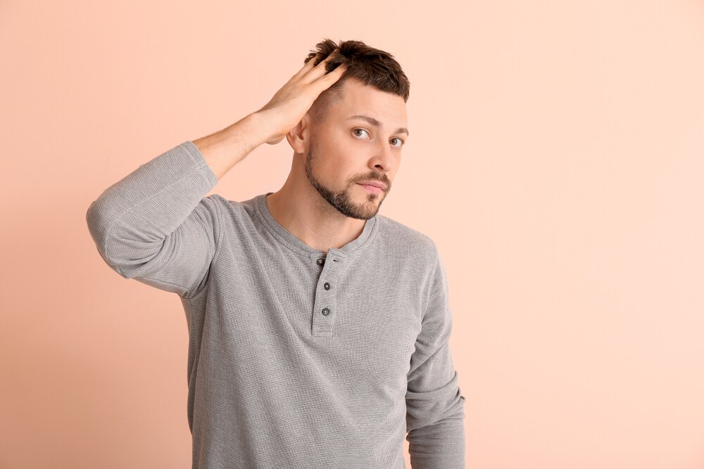 薄毛をカバーしながら格好良く見せる髪型とは？スタイリングのコツも紹介