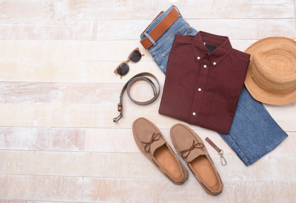 おしゃれなメンズシャツコーデ案。大人カジュアルに着こなそう