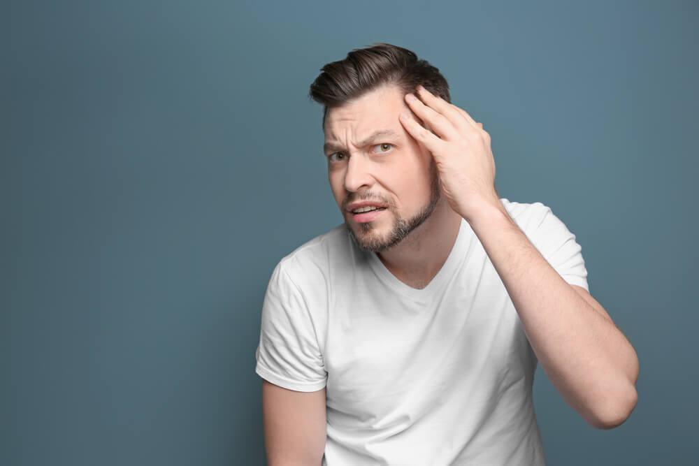 【ヘアメイク監修】前髪の薄毛が目立たないおしゃれな髪型5選！セットの仕方や日頃のケアも