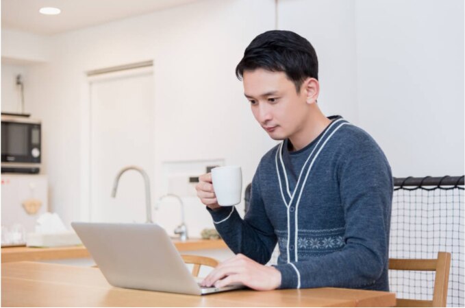 寒い季節は防寒グッズが便利！テレワークや通勤通学にも使えるアイテムを紹介