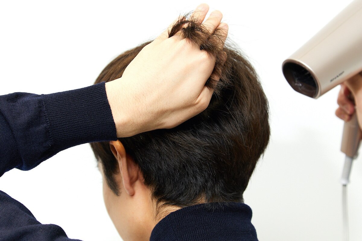 【ヘアメイク監修】メンズ向け！ヘアスタイルを作るドライヤーの使い方