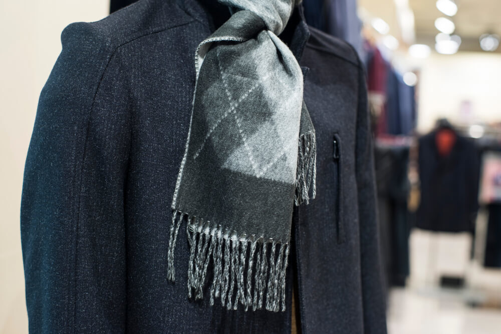 おしゃれなメンズマフラーの巻き方4選！アウター×マフラーのコーデもチェック