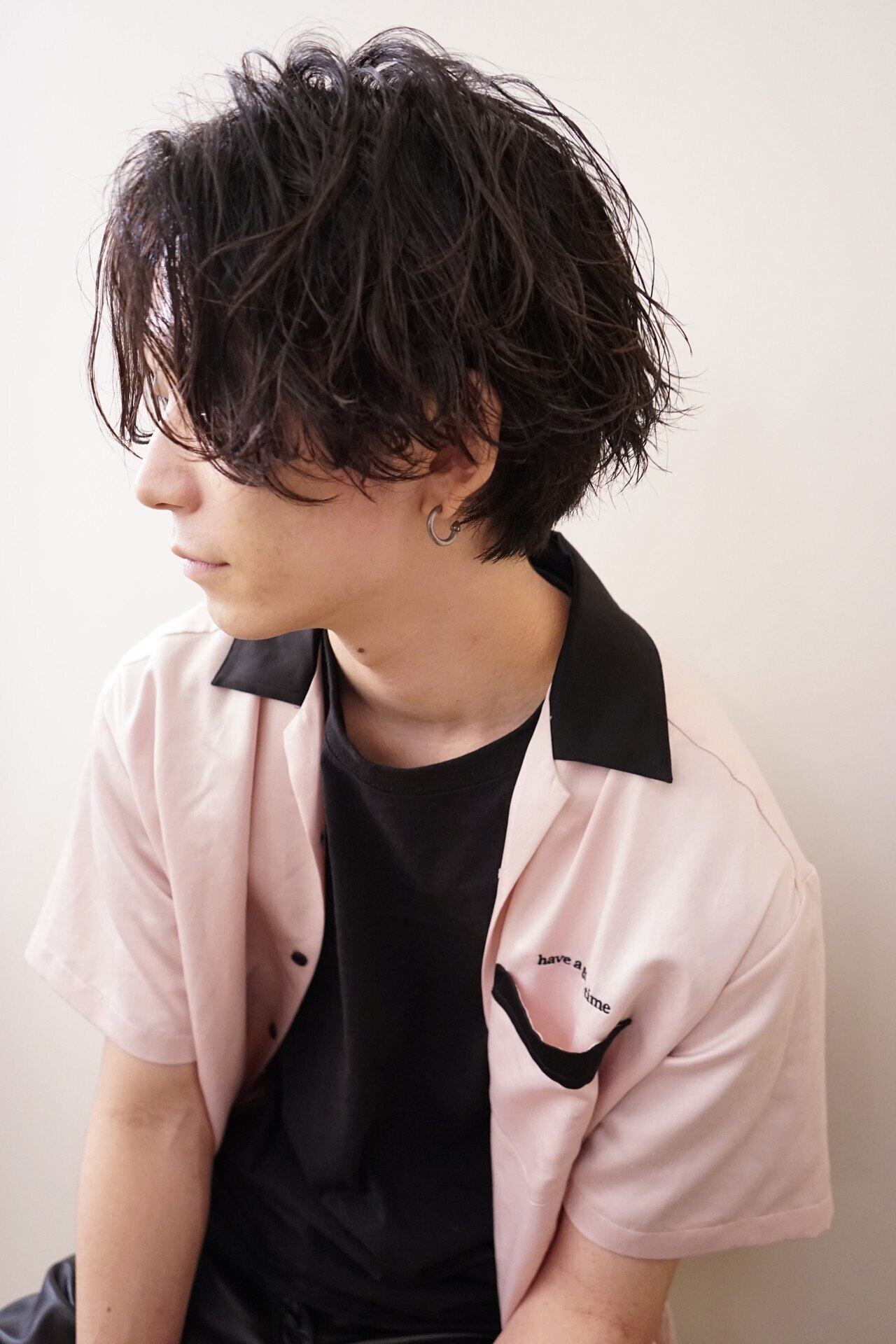 【ヘアメイク監修】2023冬もおしゃれ男子はメンズパーマ！人気の種類やセット方法を解説