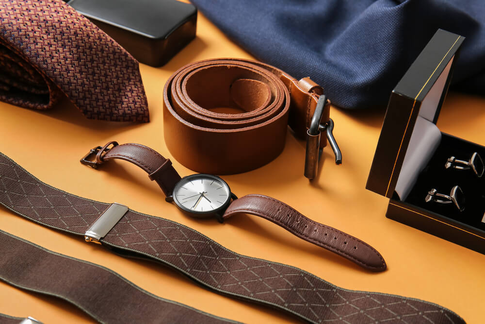 就活向けのスーツは色や柄選びが重要！服装以外にも気を遣うべきポイントを紹介