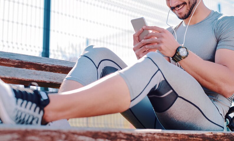 【メンズ】ジムにおすすめの服装って？選ぶポイントや運動後のケアも紹介