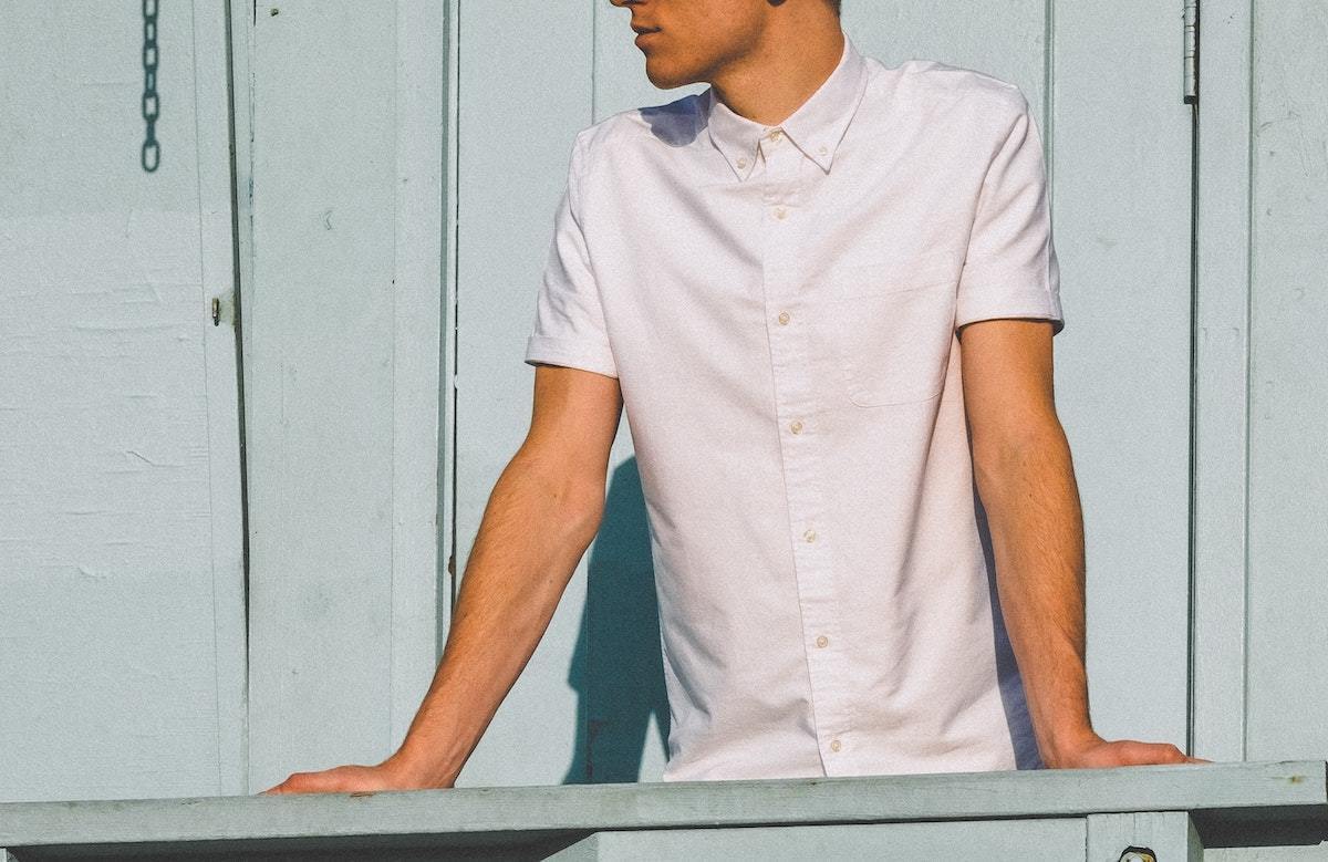 【2023年】夏のメンズファッション！最新トレンドと注目アイテム