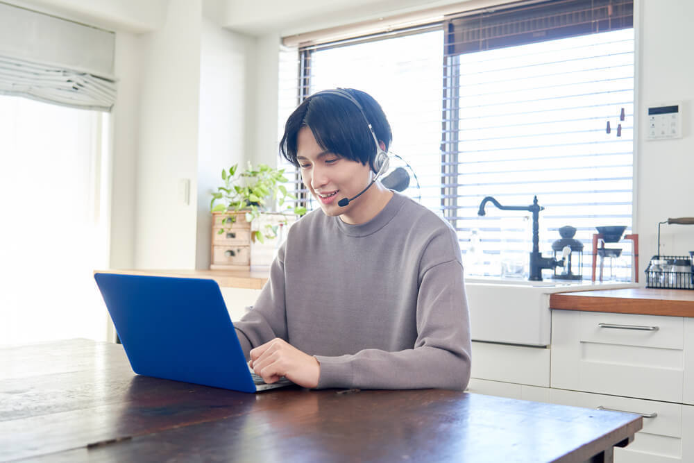 寒い季節は防寒グッズが便利！テレワークや通勤通学にも使えるアイテムを紹介