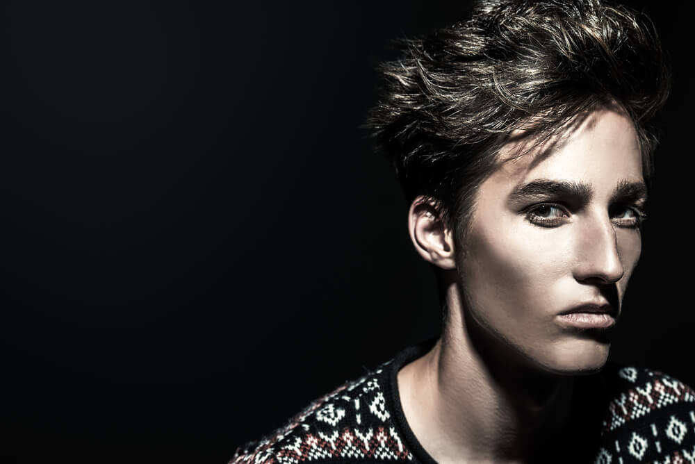 GOLDとBLACKどう違う？！ツヤとマットで楽しむメンズスタイル